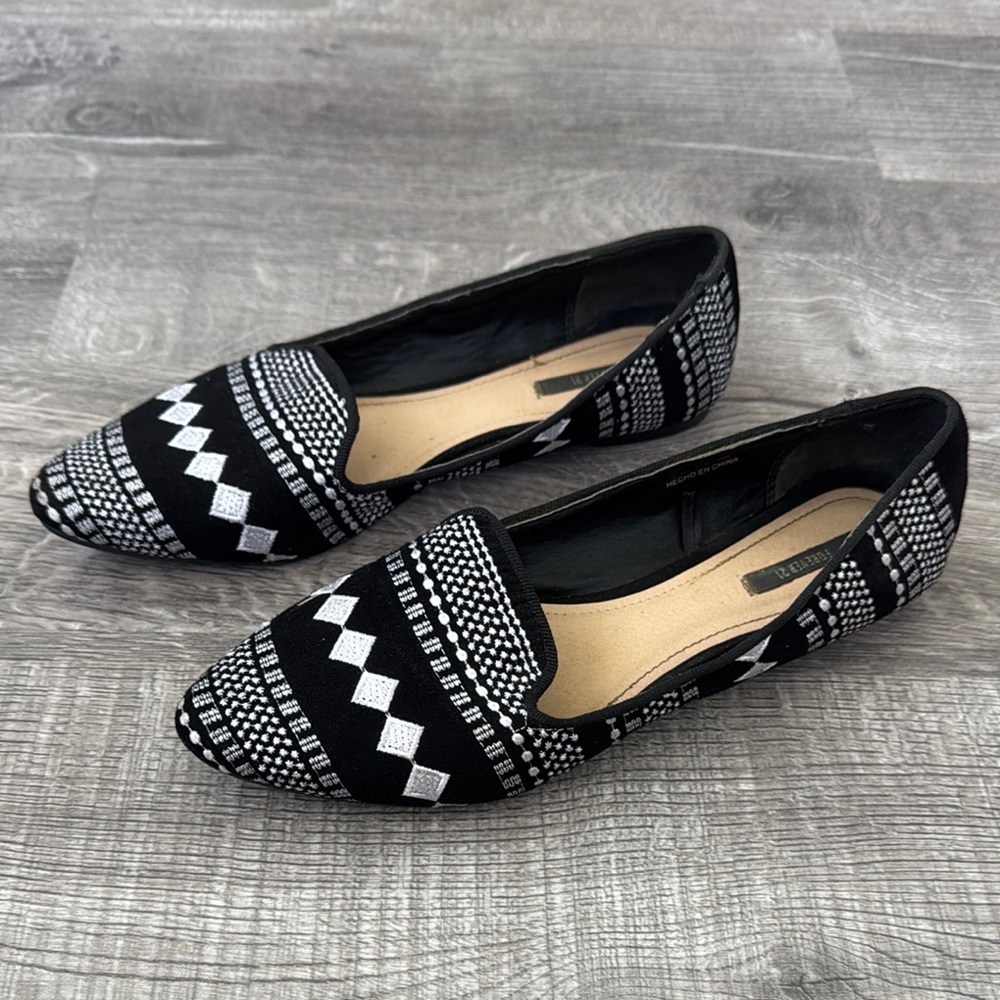 Forever 21 Embroidered Flats